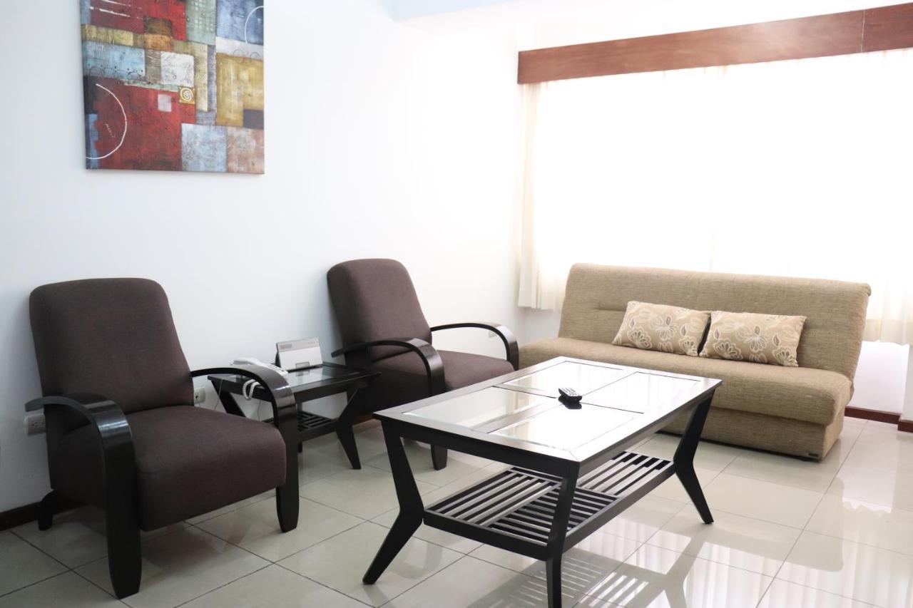 Suites Jardin Imperial Guatemala City ภายนอก รูปภาพ