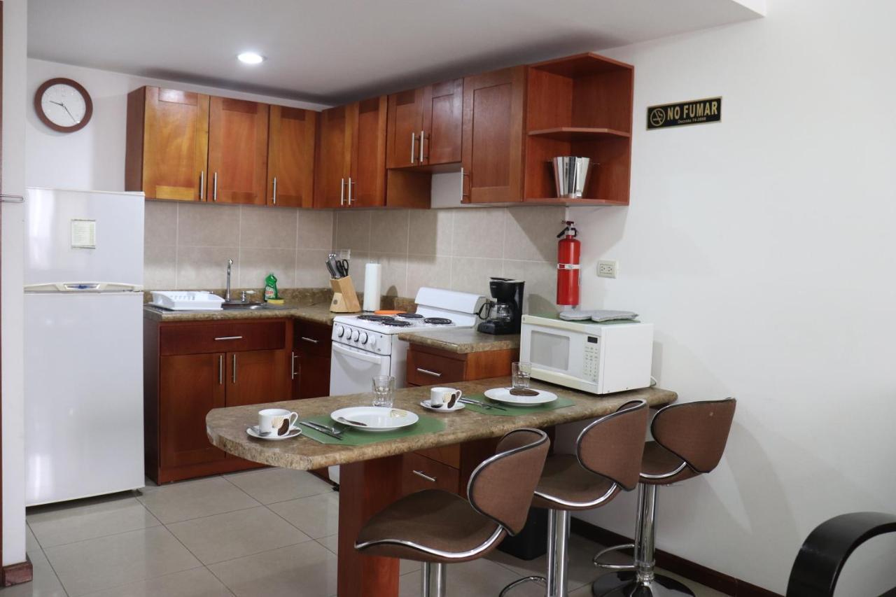 Suites Jardin Imperial Guatemala City ภายนอก รูปภาพ